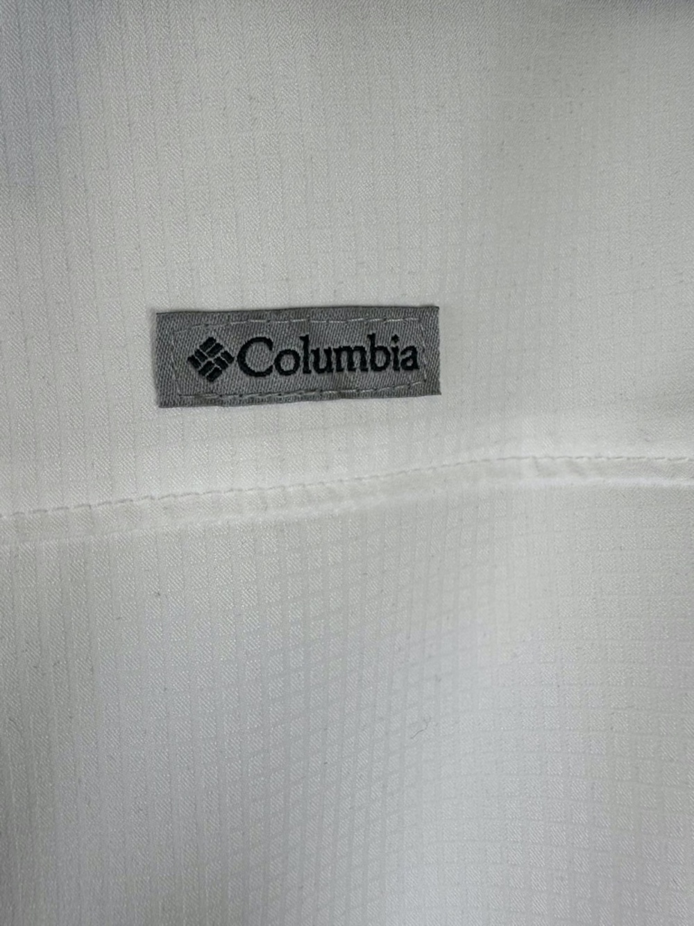 Columbia Omni-Shade Kestrel Trail Lite White Sleeveless Button Down Shirt M NWOT - Picture 6 of 12